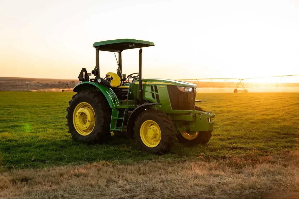 john deere 610b specs