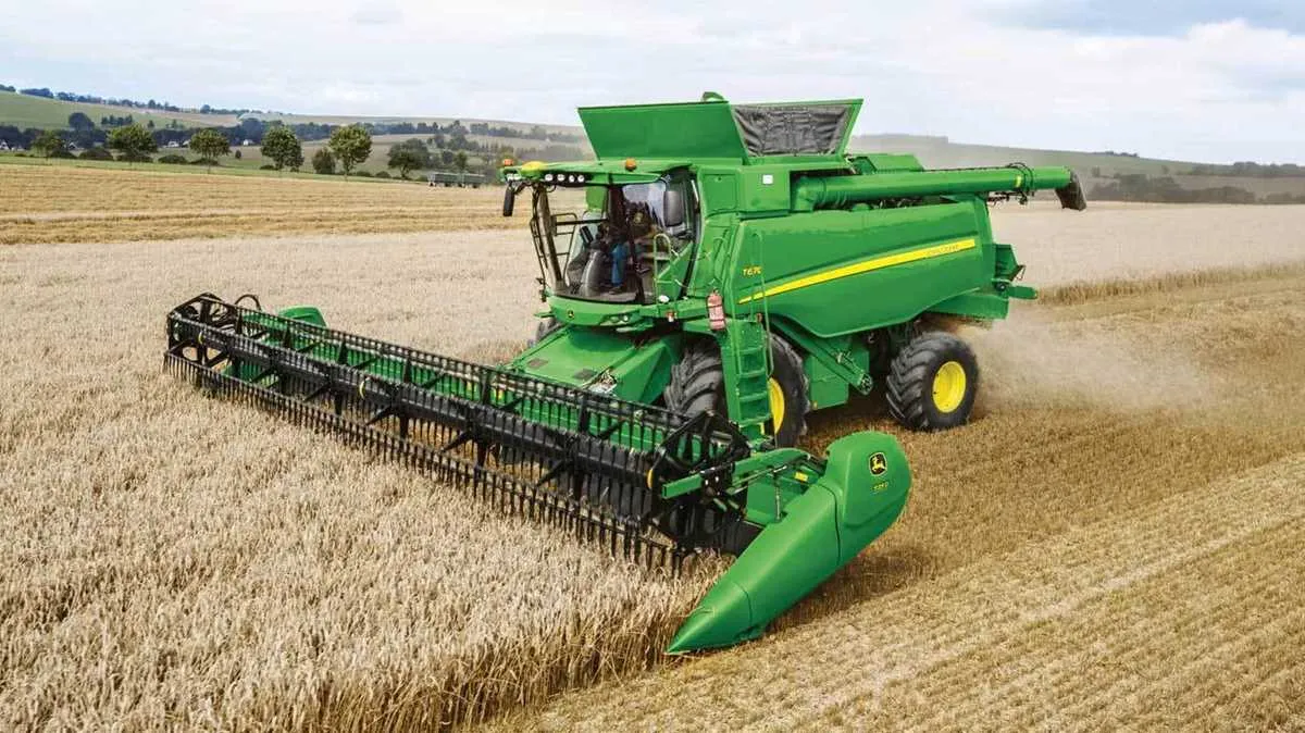 john deere 670 disc specs