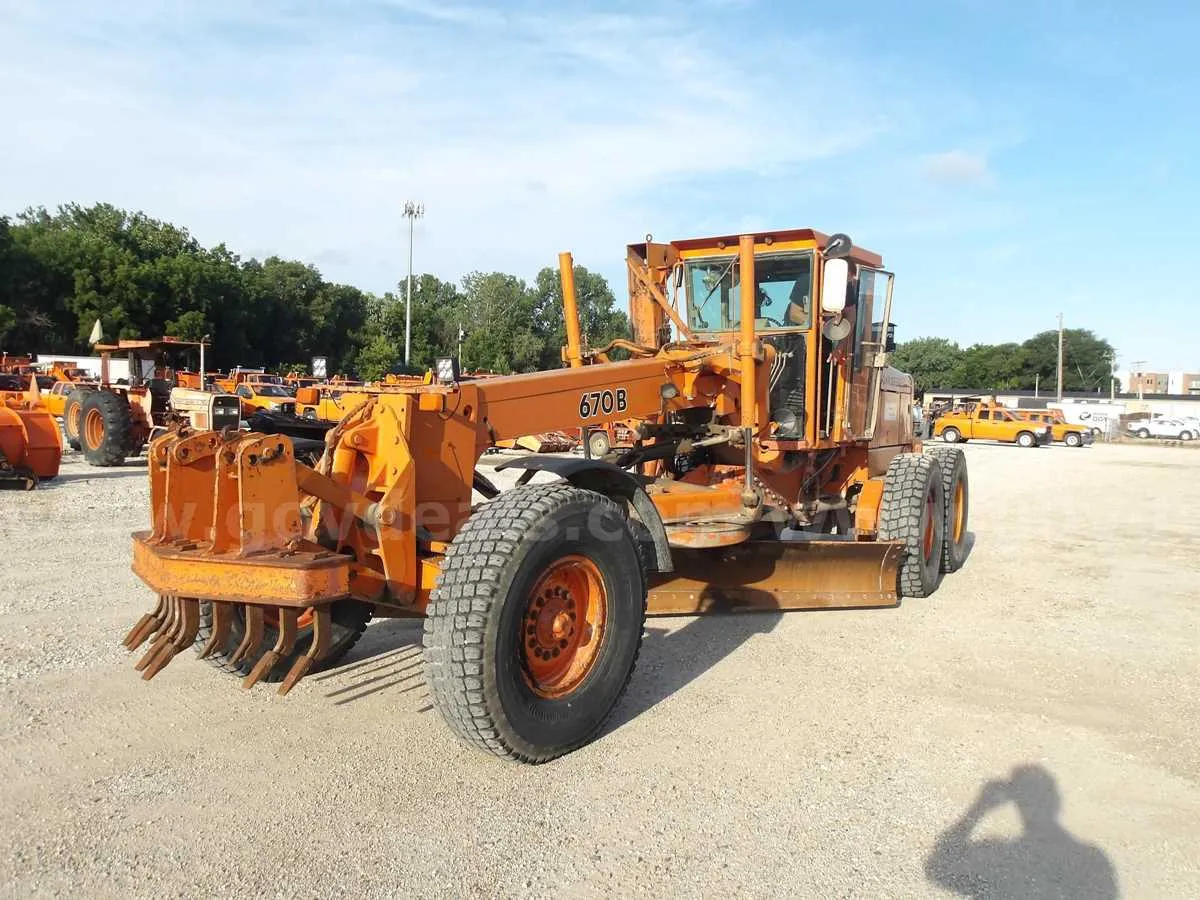john deere 670b specs
