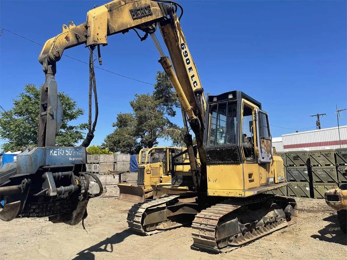 john deere 690e specs