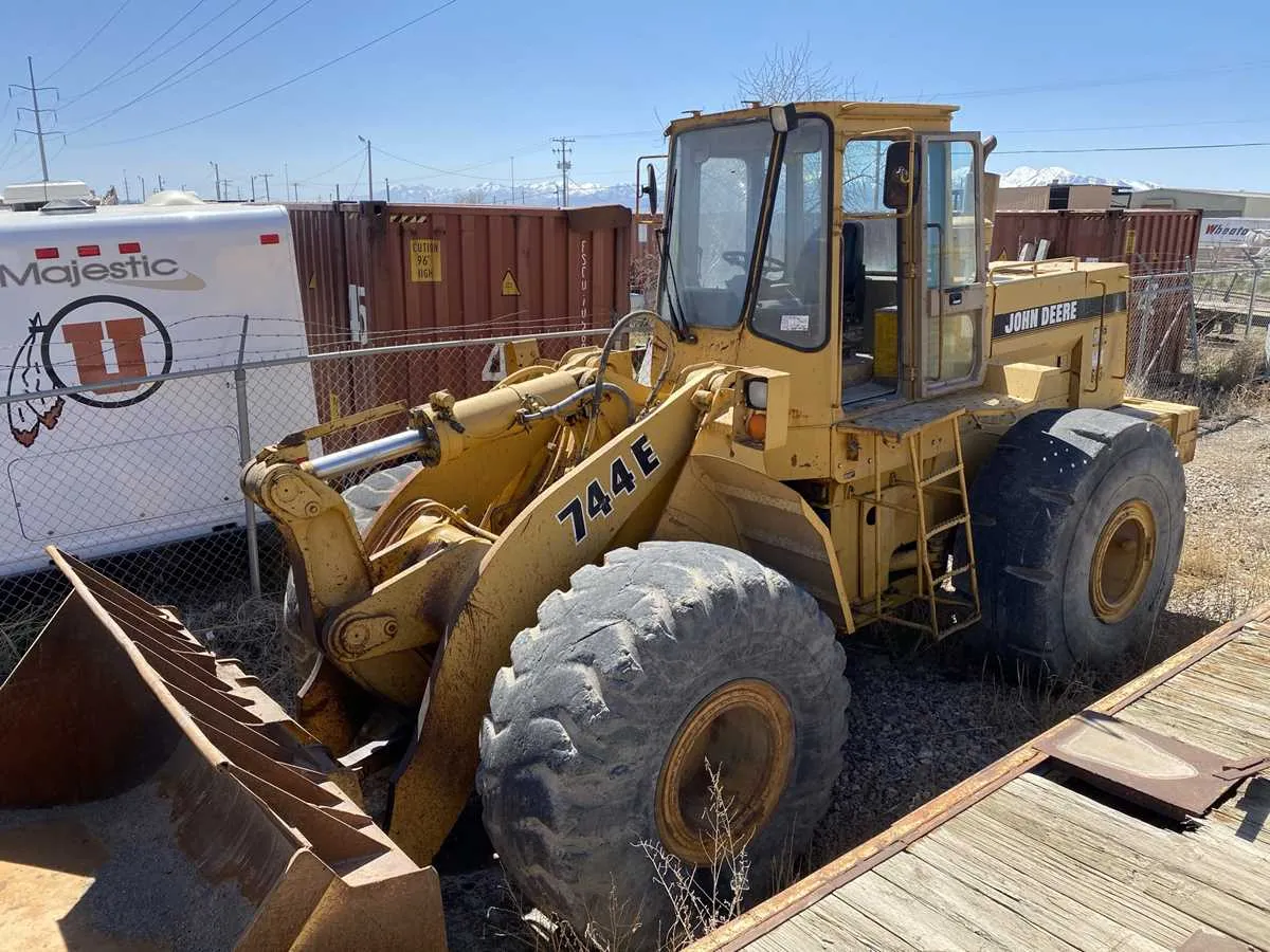 john deere 744 specs