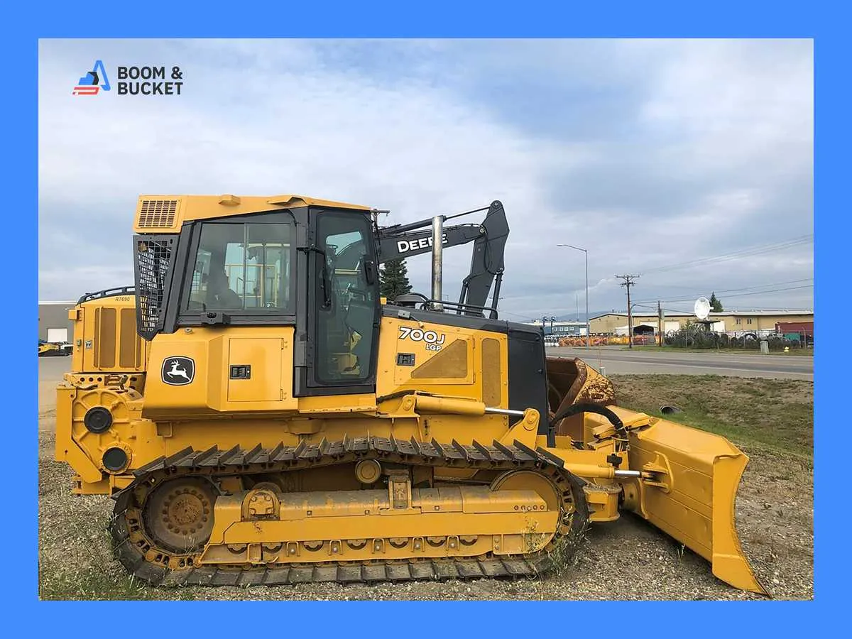 john deere 750b specs