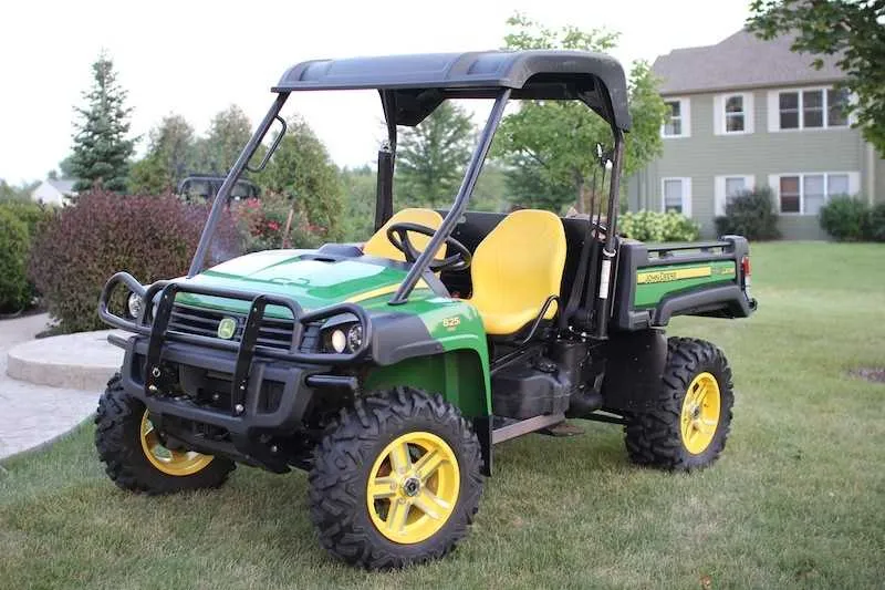 john deere 825i specs