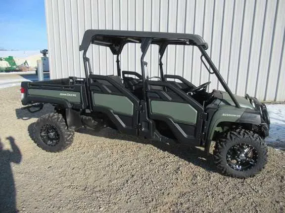 john deere 825m specs