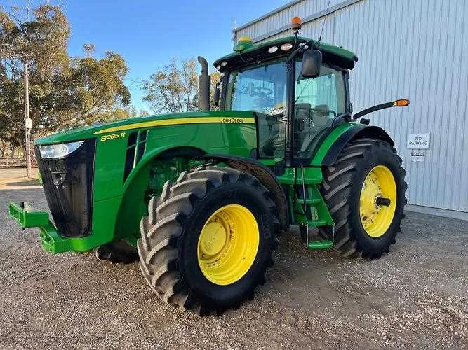 john deere 8285r tractor specs