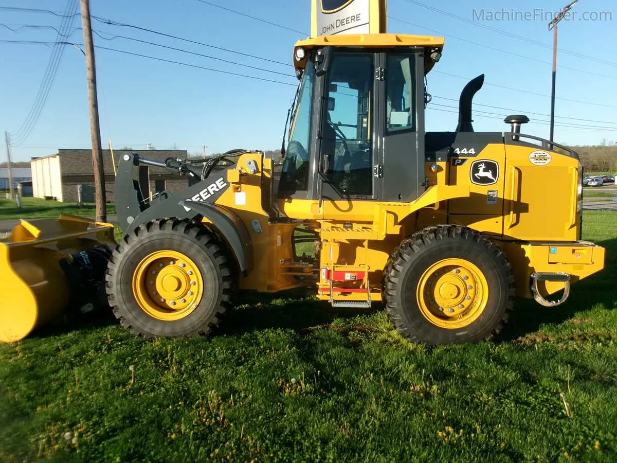 john deere bucket 444e specs
