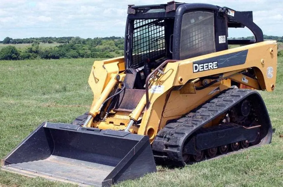 john deere ct 332 specs