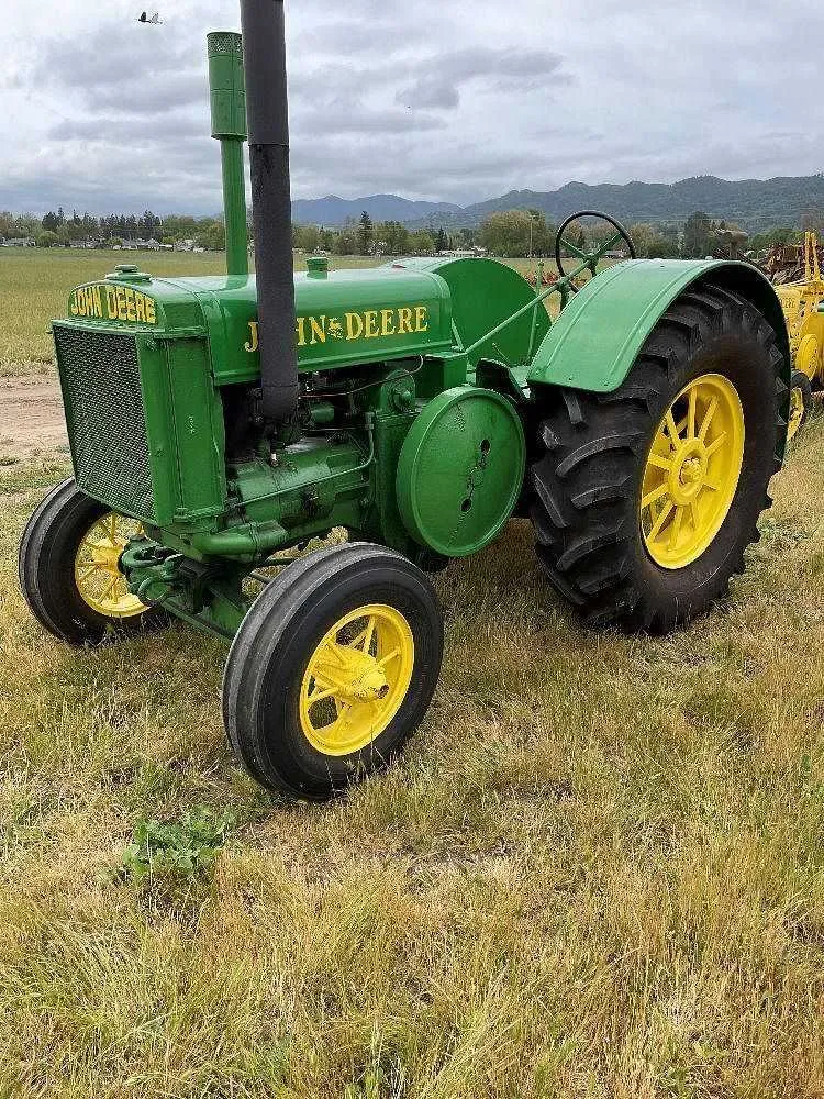 john deere d tractor specs