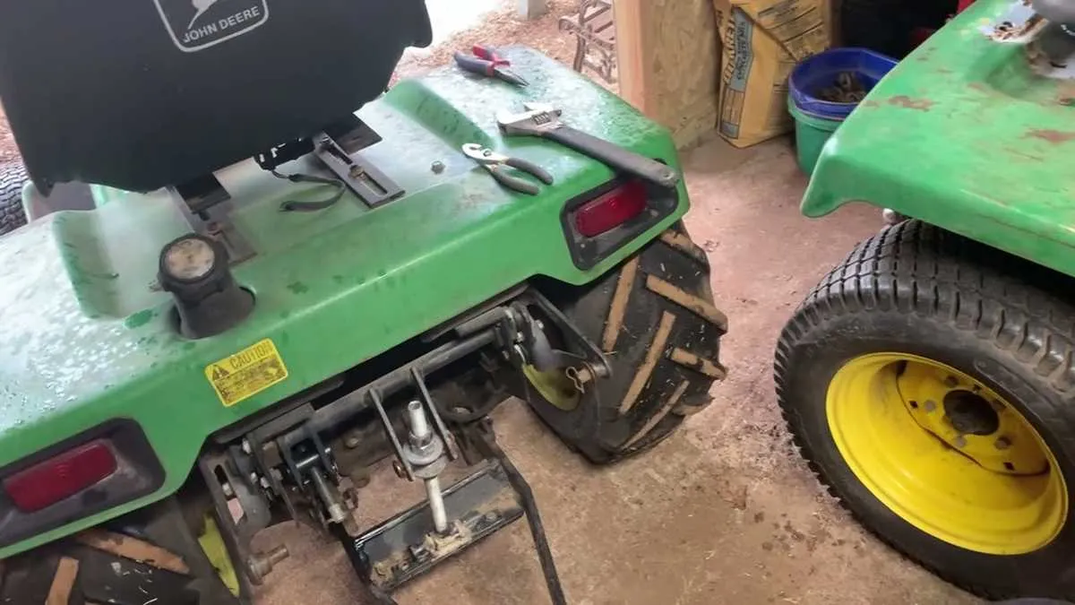 john deere model a compression spec