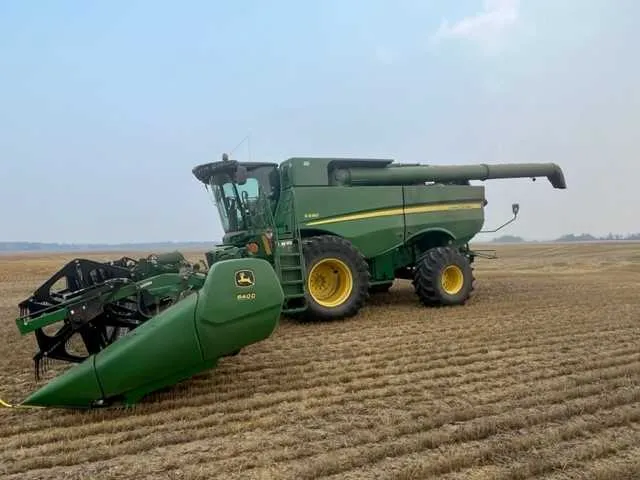 john deere s 690 specs