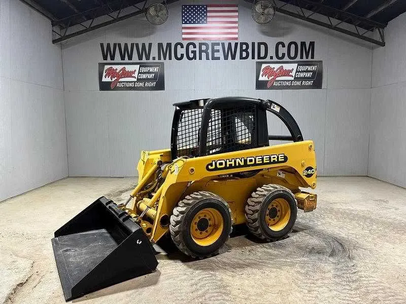 john deere skid steer 240 specs