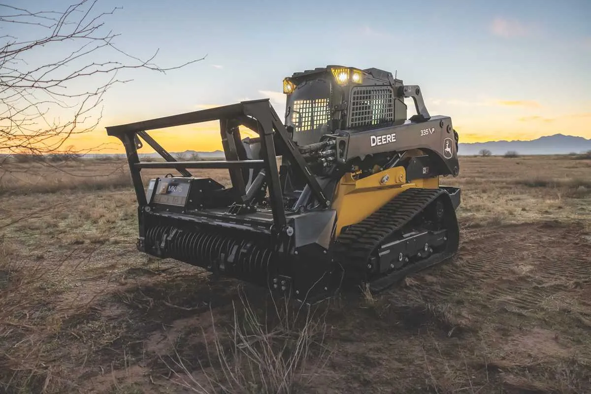 john deere skid steer with tracks specs