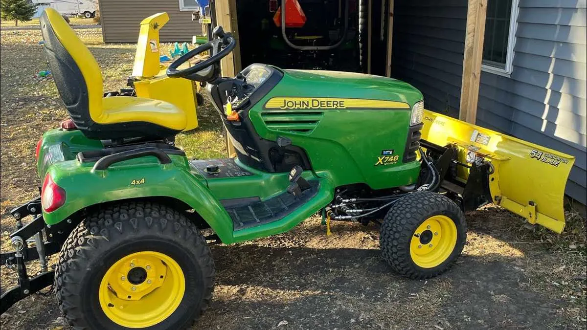 john deere x748 torque specs