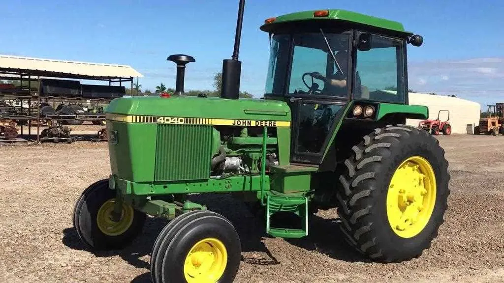 spec john deere 4040