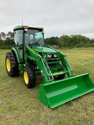 specs on a john deere 4044r compaqct tractor