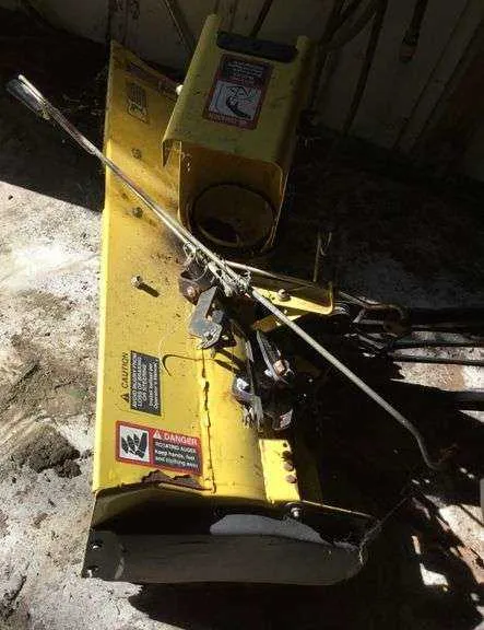 specs on john deere gt 242