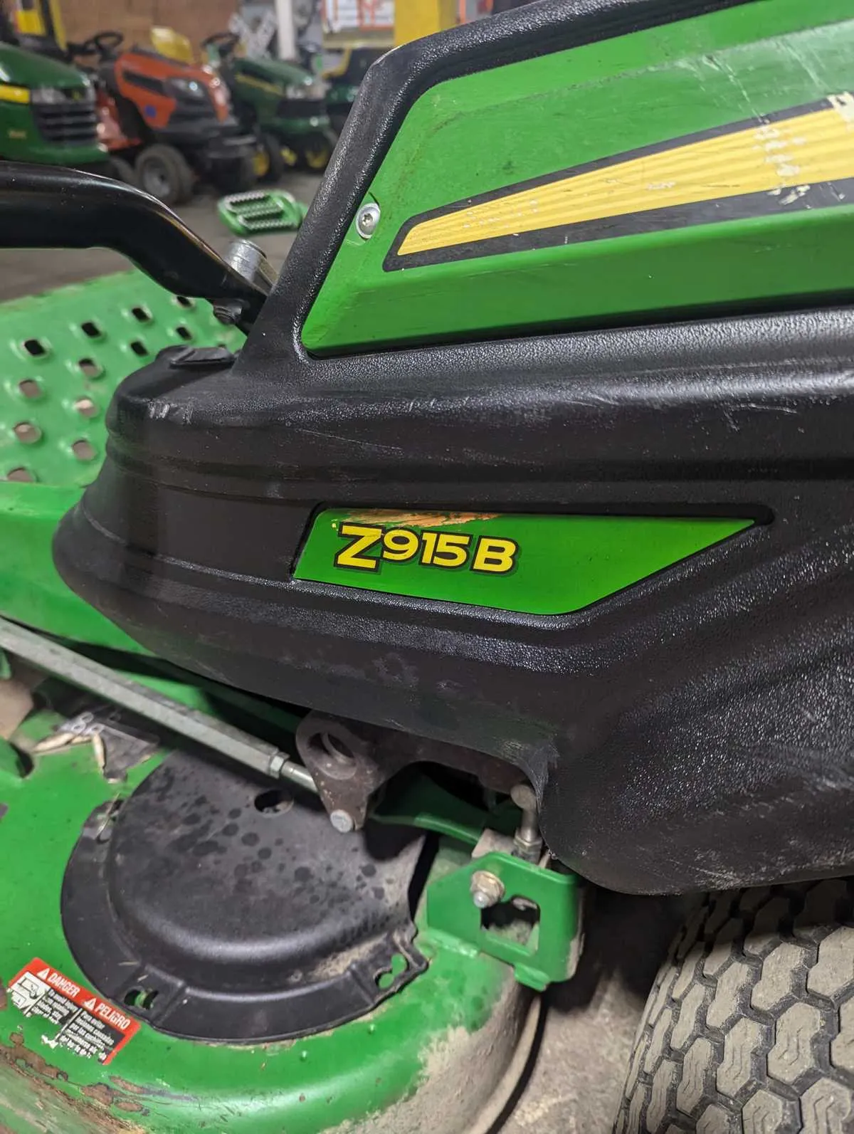 tractor specs john deere 915b