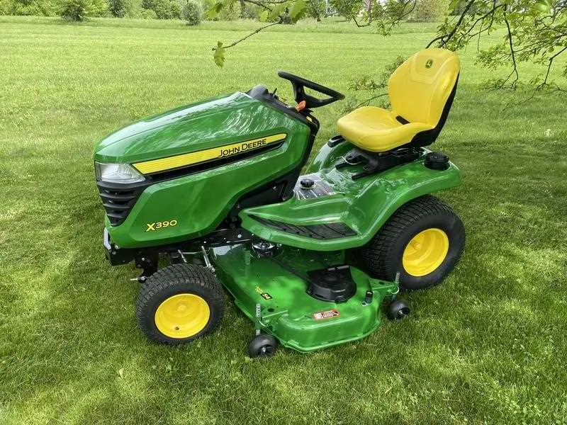 x390 john deere specs