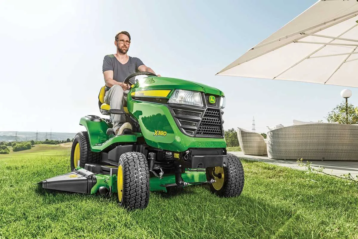 x500 vs x300 john deere specs