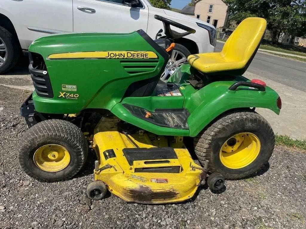 x740 john deere specs