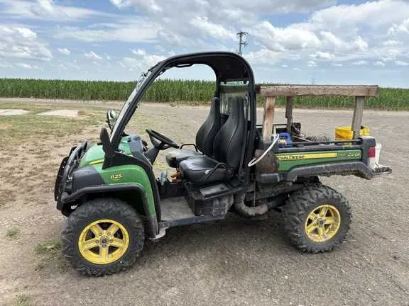2014 john deere 825i specs