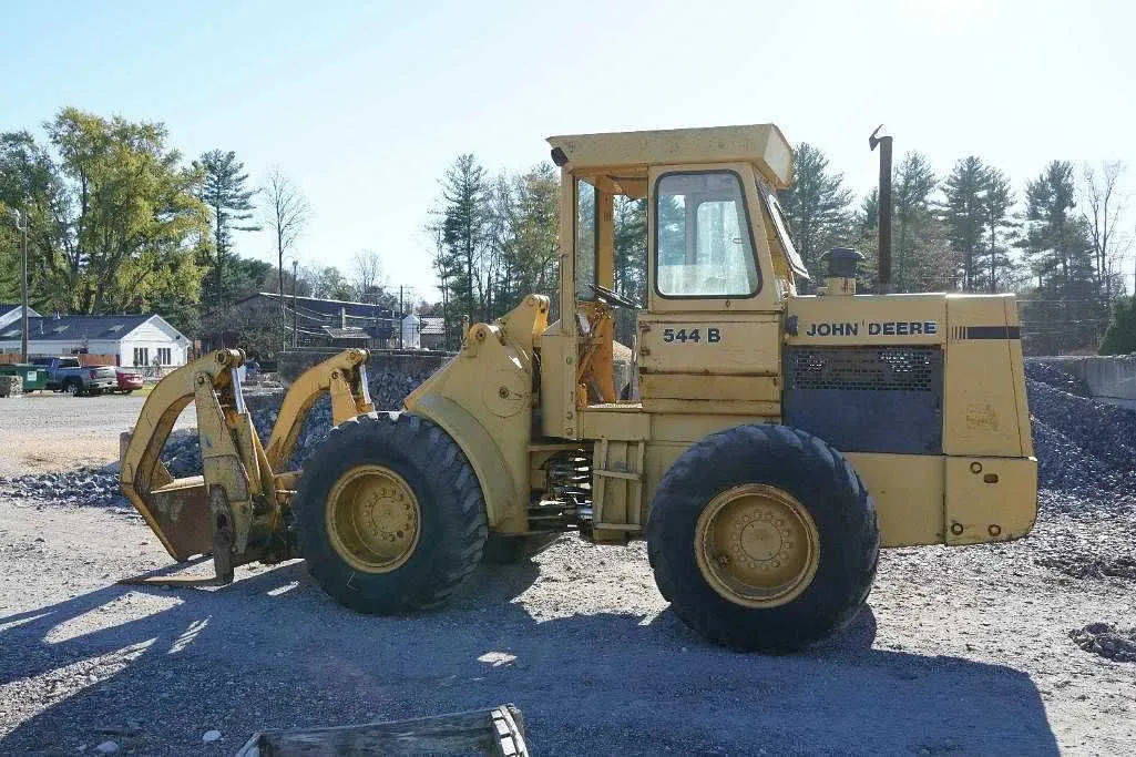 544b john deere specs