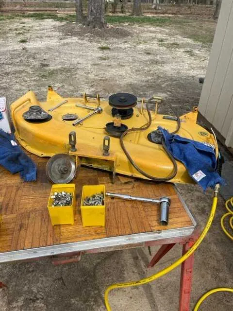 john deere spindle torque specs
