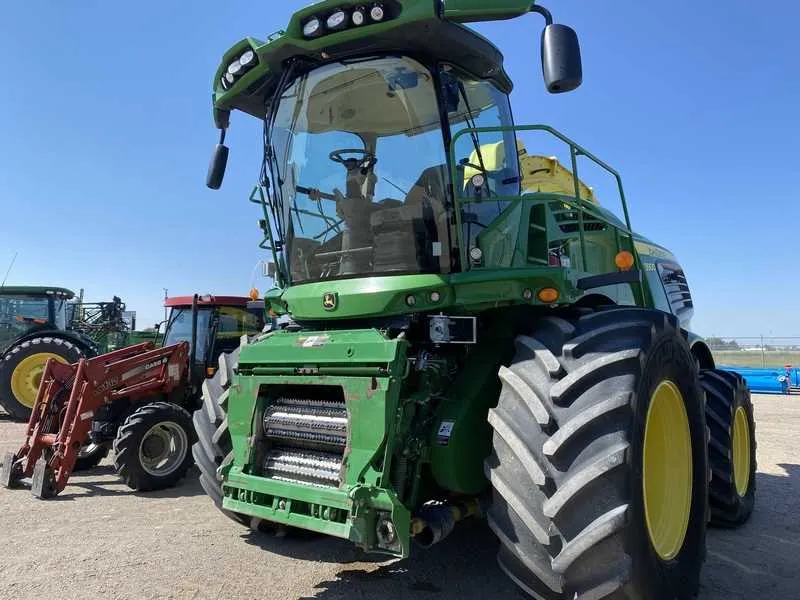 john deere 9900 chopper specs