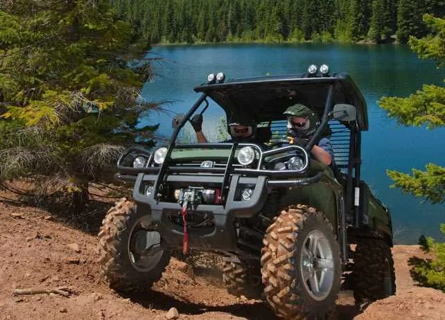 2018 john deere gator 825i specs