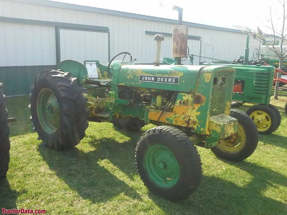 john deere 440 tractor specs