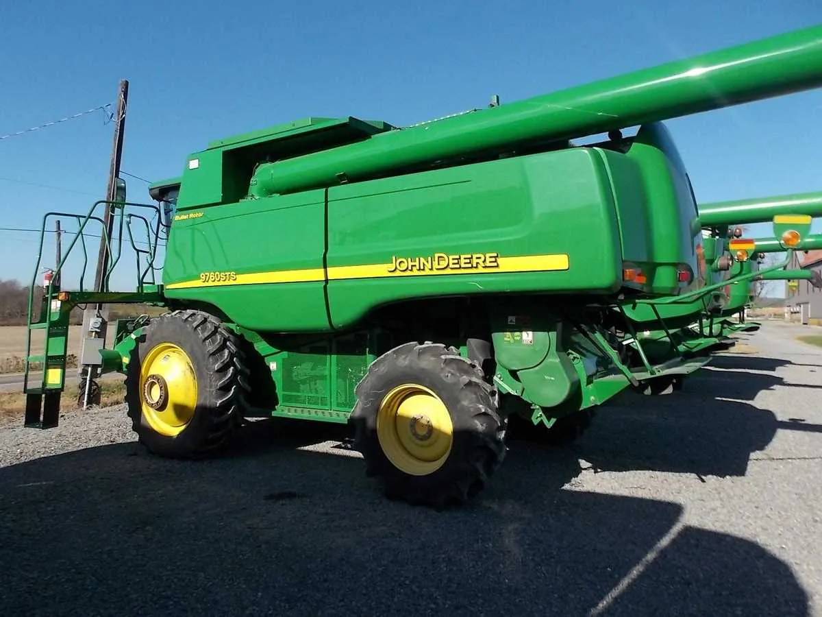 john deere 9760 combine specs
