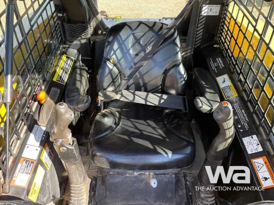 2007 john deere 325 specs