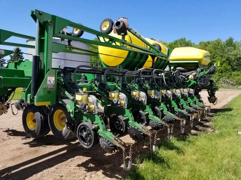 john deere db60 planter specs