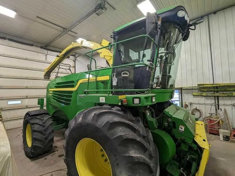 john deere 5200 chopper specs