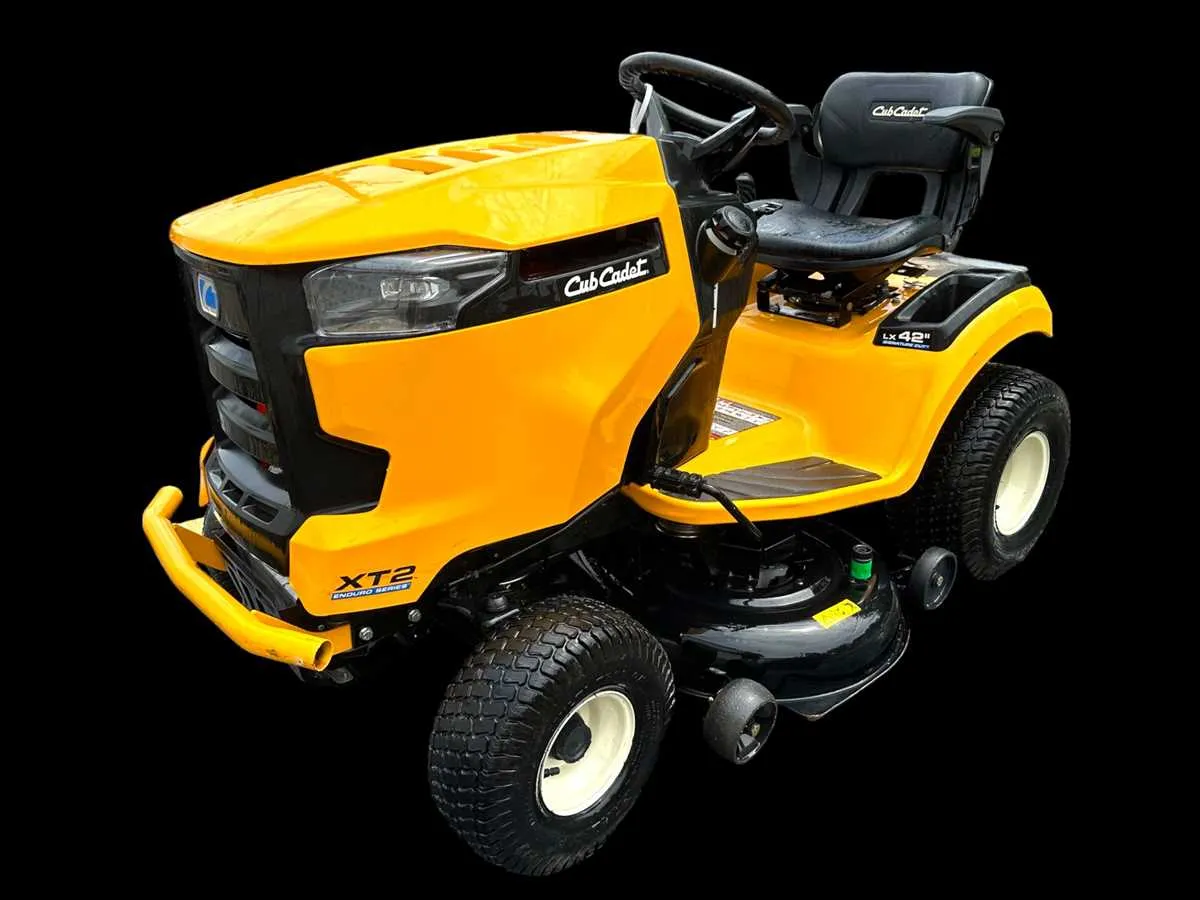 cub cadet xt1 vs john deere s120 lawn tractor specs cub cadet xt1 vs john deere s120 lawn tractor specs