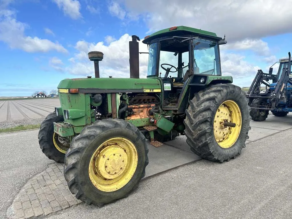 spec john deere 4040