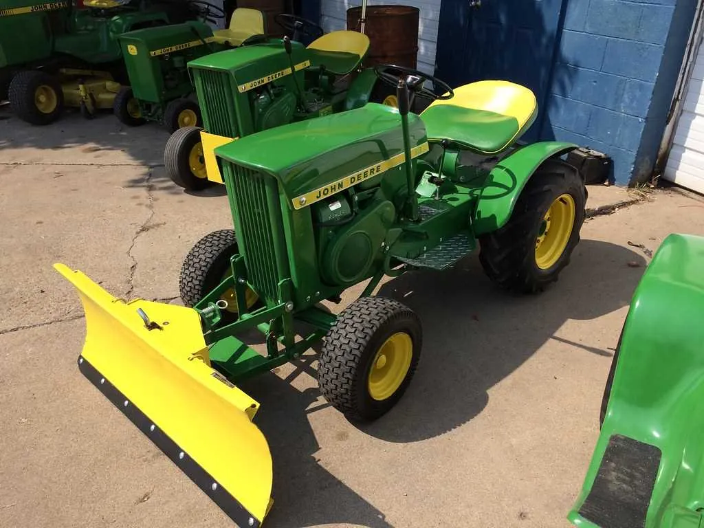 john deere 110 lawn tractor specs