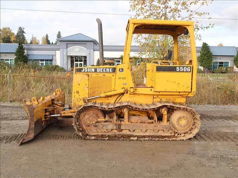 550g john deere dozer specs