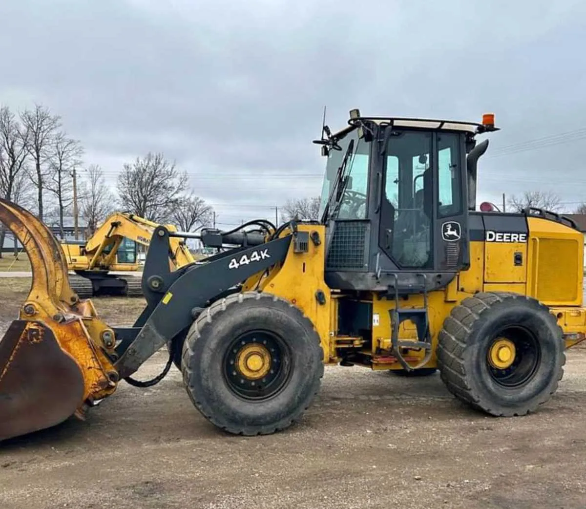 444e john deere loader specs