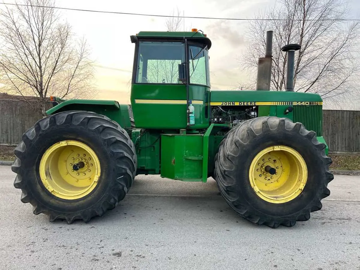 8440 john deere specs