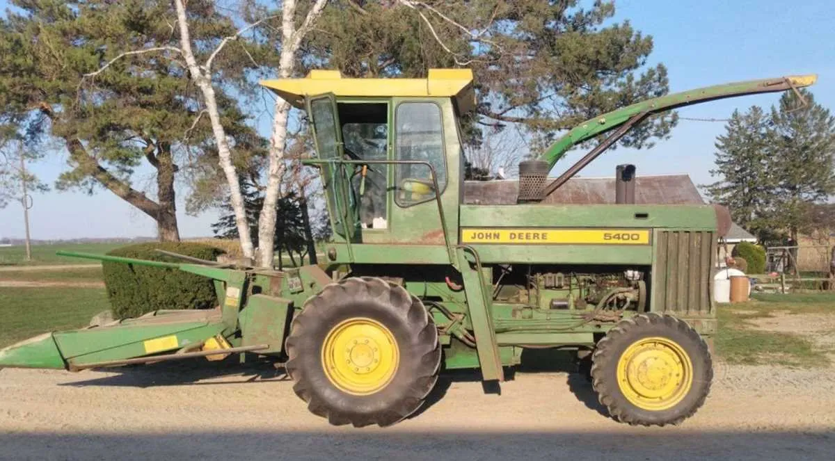 john deere 5400 harvester specs