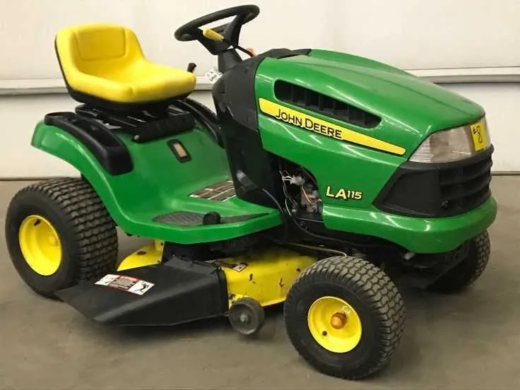 john deere la105 specs