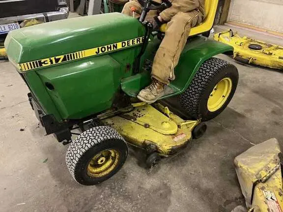 2012 john deere 317 specs