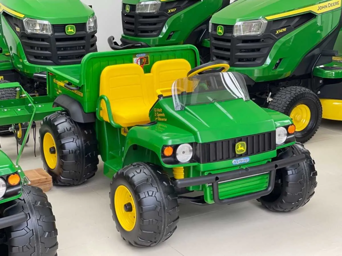 kids john deere gator 4x4 specs