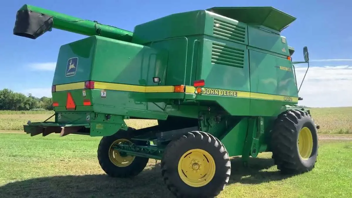 john deere 9510 combine engine specs