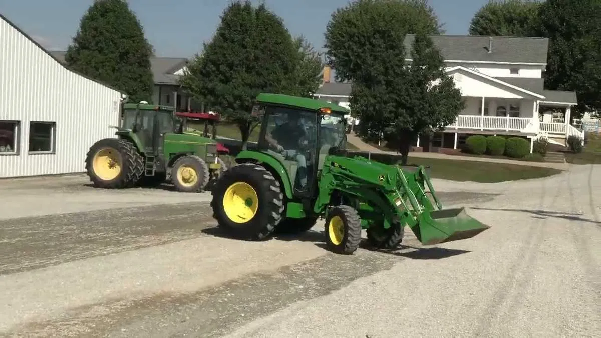 john deere 4044r tractor specs