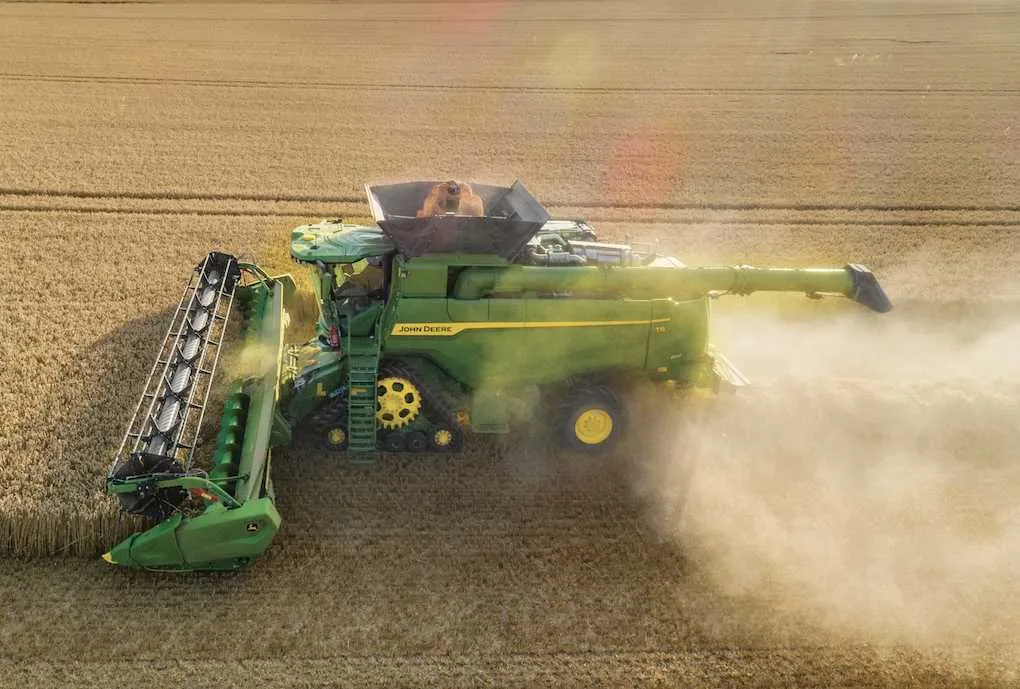 john deere class 10 combine specs