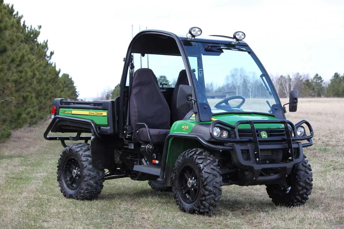 2011 john deere 825i specs