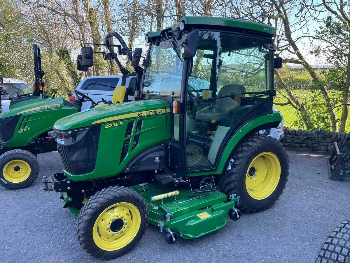 john deere 2038r specs