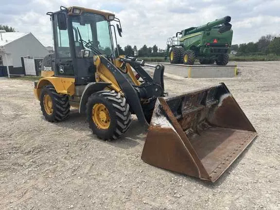john deere 244j specs